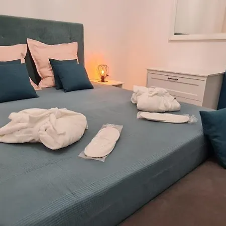 Gisira - Luxury Brucoli